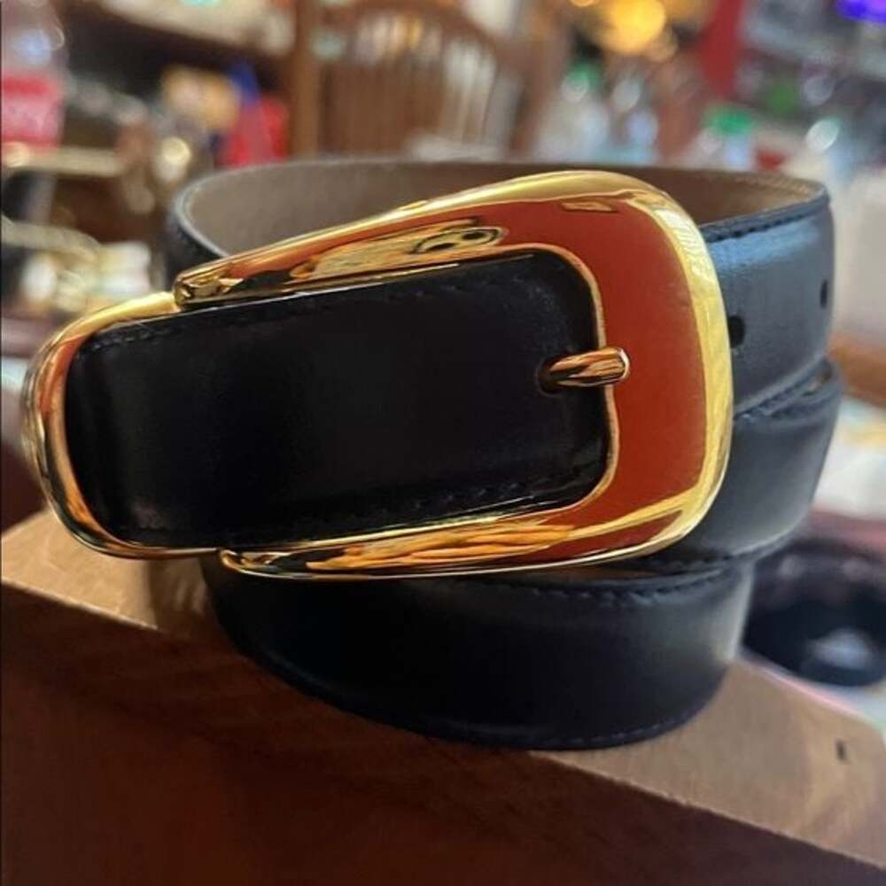 Women’s Blue Leather Belt with Silver Buckle M
38” long - Picture 4 of 4